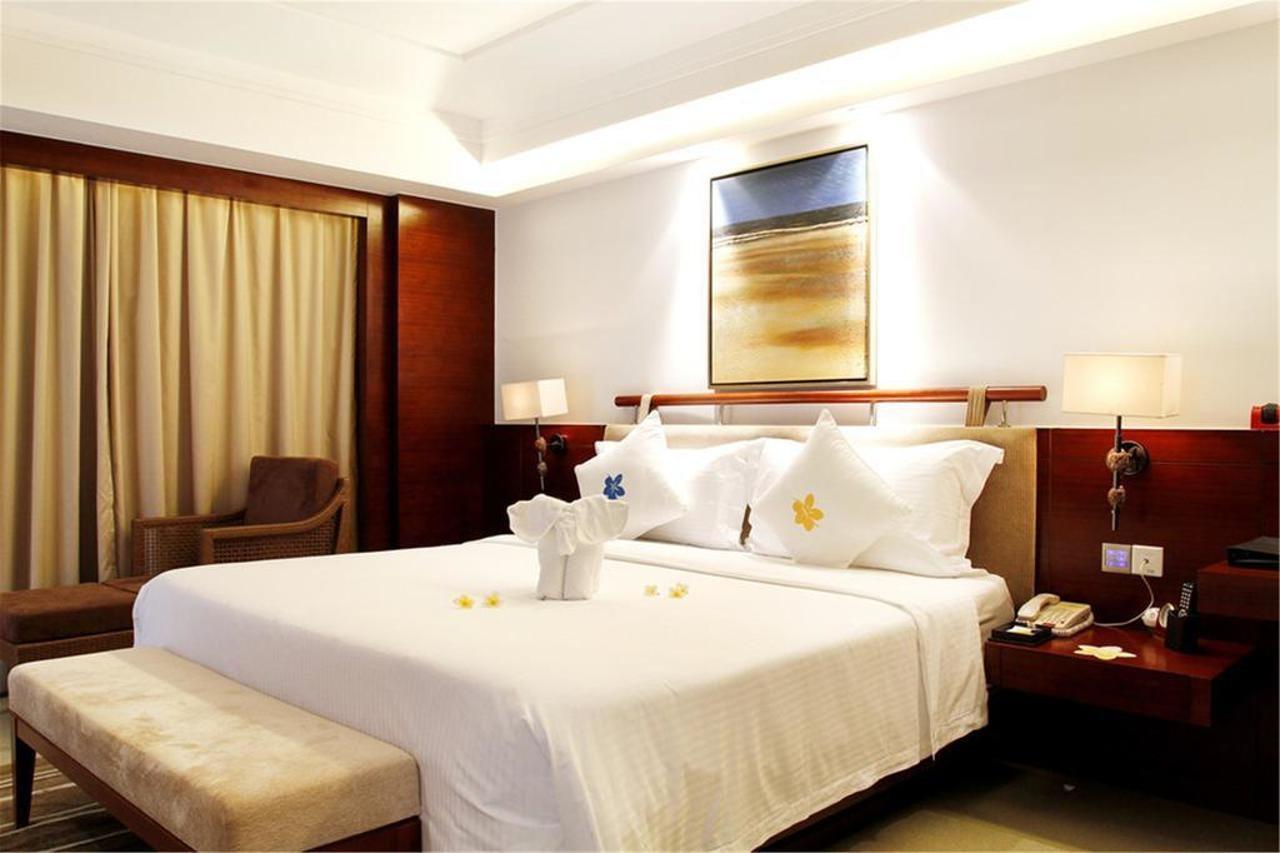 Marina Spa Hotel Sanya Exterior photo